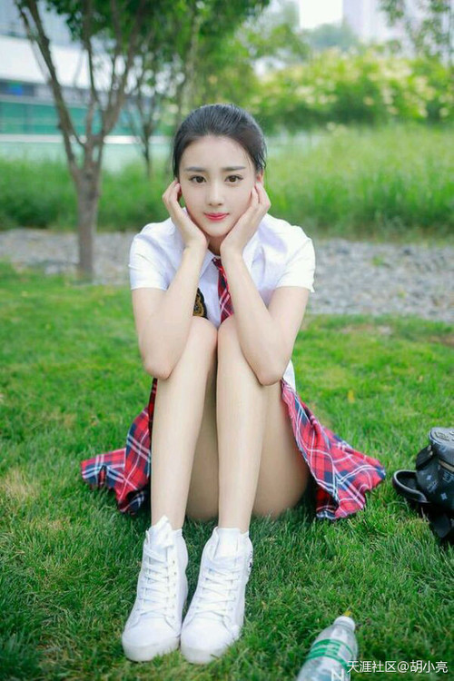 开云体育中国官方网站-乡村特色竹竿挤拔河，传承传统民俗运动，拔竹竿神器